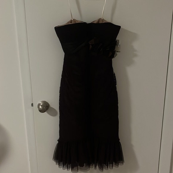 Vera Wang Formal Dress - Picture 2 of 5